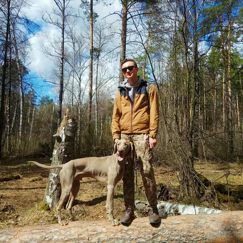 Susipažinkite su vyru, kuris su savo šunimi ieško dingusių žmonių