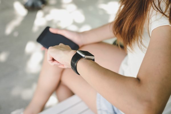 Išmanieji laikrodžiai: ar verta pirkti pigų modelį iš Aliexpress?