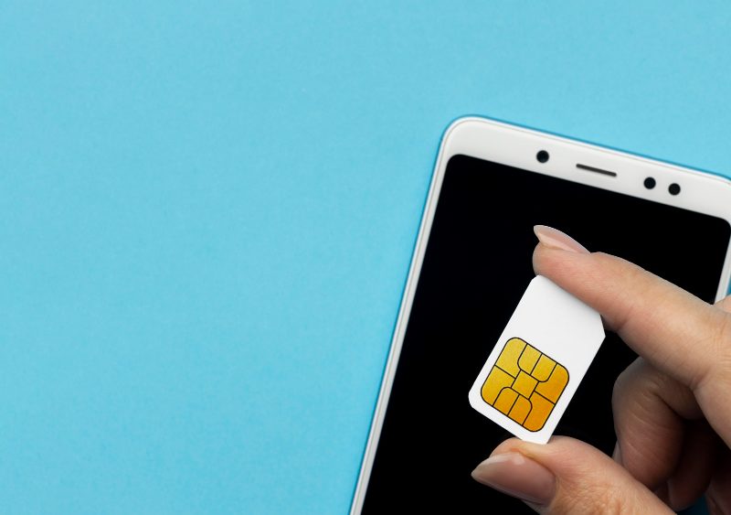 Kas yra eSIM ir kuo jis skiriasi nuo paprastos SIM kortelės?