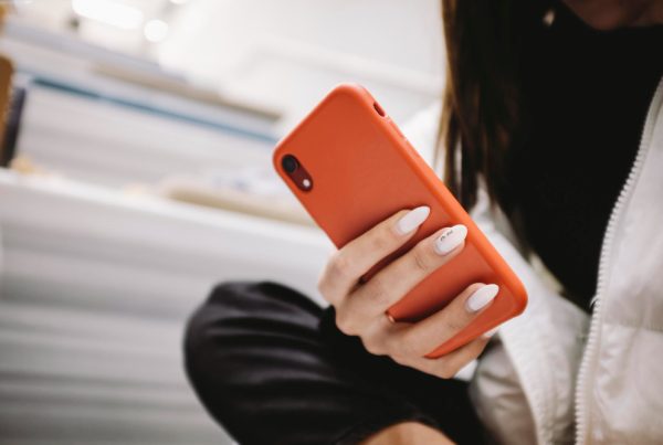 Ką daryti, jei telefonas lėtai veikia: priežastys ir sprendimai