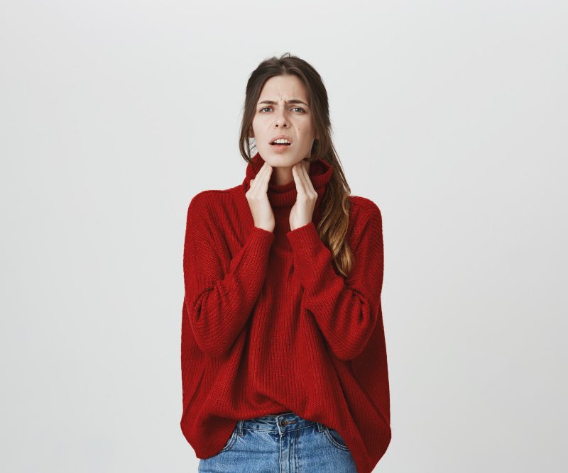 Ką daryti, jei užkimsta balsas: namų priemonės ir kai kreiptis į gydytoją