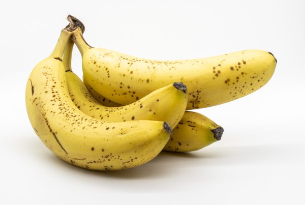 Ką gaminti iš pernokusių bananų? 5 idėjos, kurios sumažins maisto švaistymą