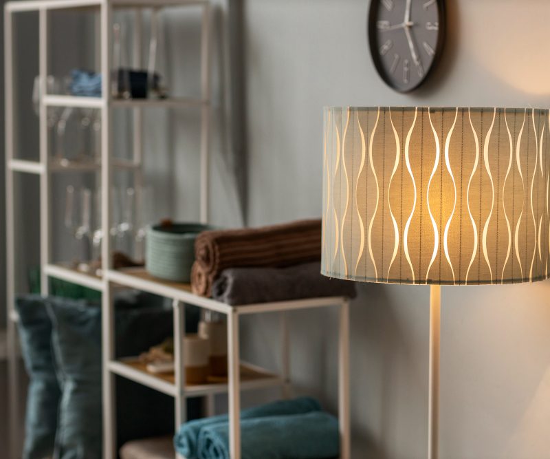 Kaip pasirinkti tinkamą apšvietimą jūsų svetainei: šviesos stiprumas ir stilius