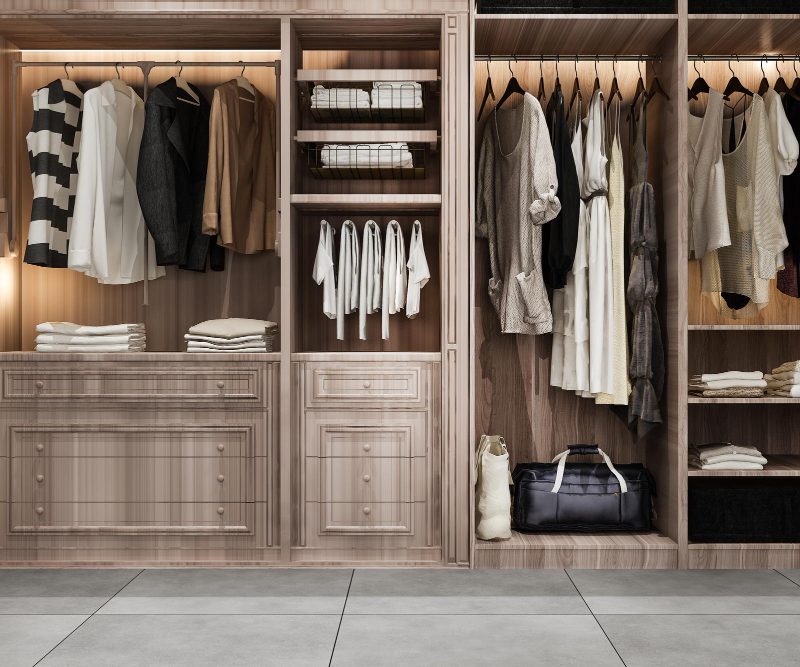Kaip tvarkyti drabužių spintą, kad visada rastumėte ką apsirengti