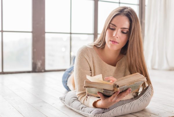 Saviugda per knygas: 10 literatūros rekomendacijų emocinei brandai