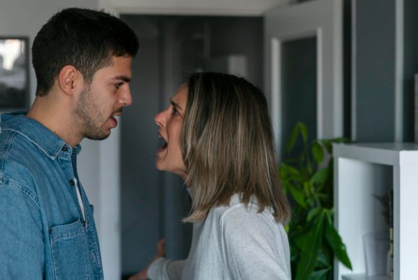 Konfliktų sprendimas poroje: „ne“ pasakymas be puolimo