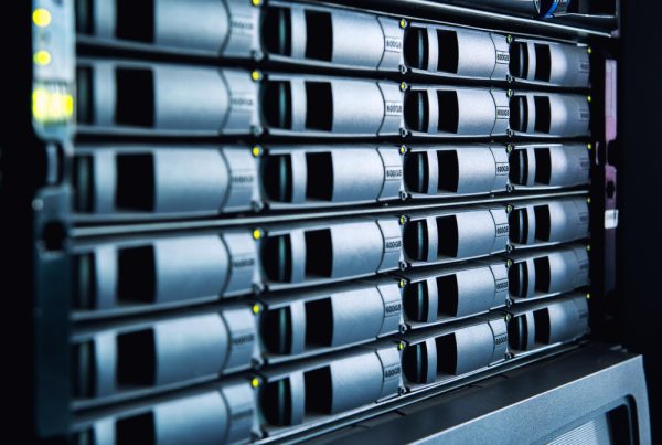 Namų NAS serveris: kada apsimoka ir kaip pradėti (žingsniai + sąnaudos)