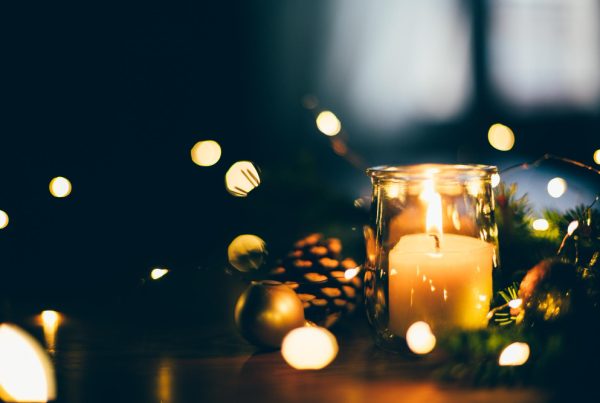 Šilti sveikinimai su Kūčiom – tradicijos, kurias verta puoselėti