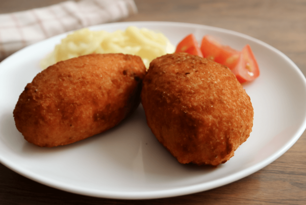 Kijevo kotletai – traškūs išorėje, sultingi viduje