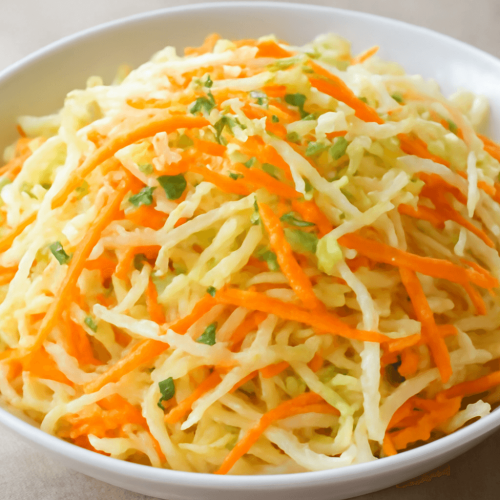 Kopūstų ir morkų salotos – gaivus derinys kiekvienai dienai